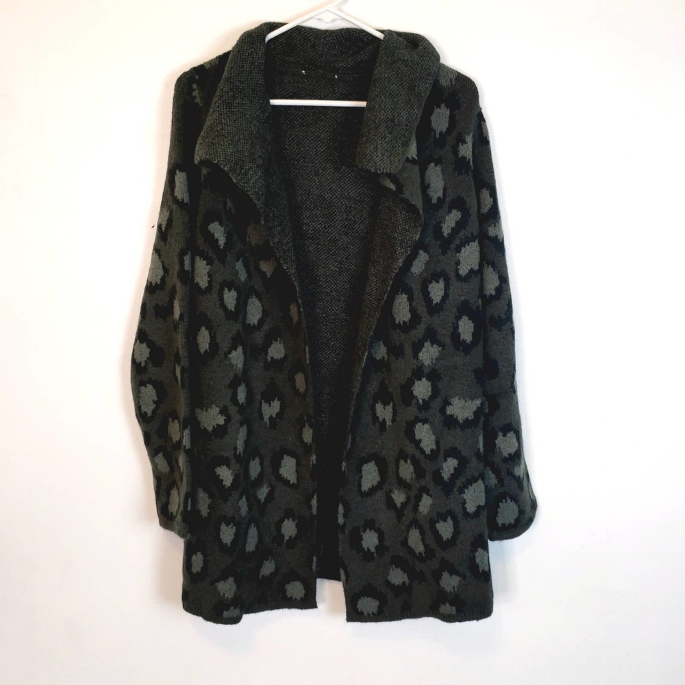 Green Cheetah Open Front Cardigan size L